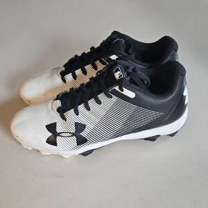 Under Armour Youth Baseball Cleats